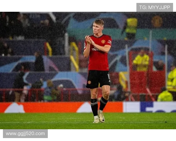 马竞搁置大马丁交易，曼联签门神悬念系于奥纳纳去留(1)